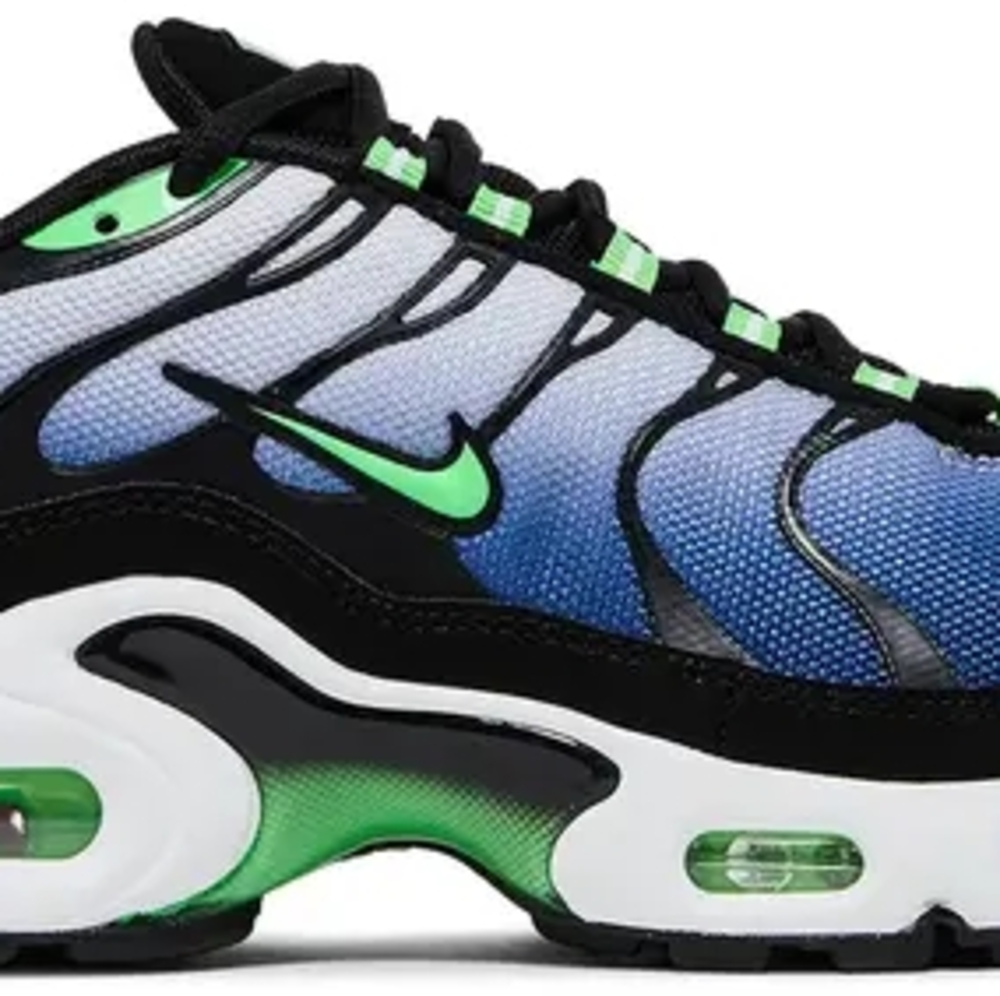 OPEN TO OFFERS Nike Kids Sneakers in Blue and Green